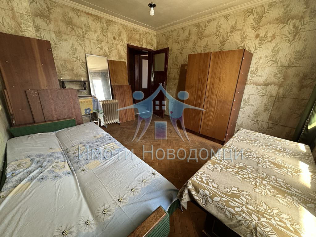 Продава 3-СТАЕН, гр. Шумен, Военно училище, снимка 2 - Апартаменти - 51130179