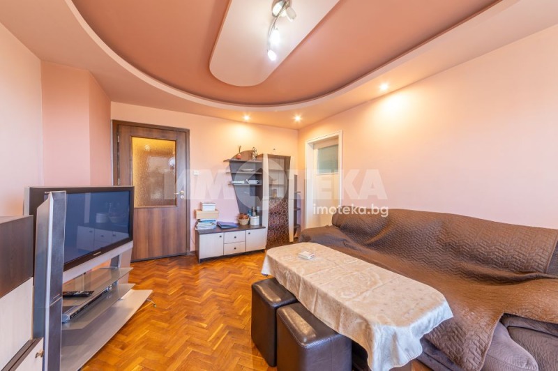 Продава  3-стаен град Варна , Левски 1 , 74 кв.м | 54782930
