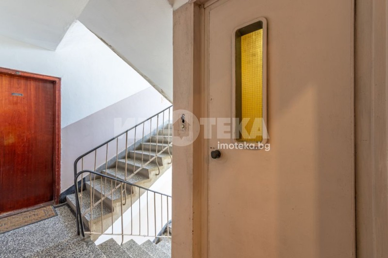 Продава  3-стаен град Варна , Левски 1 , 74 кв.м | 54782930 - изображение [16]
