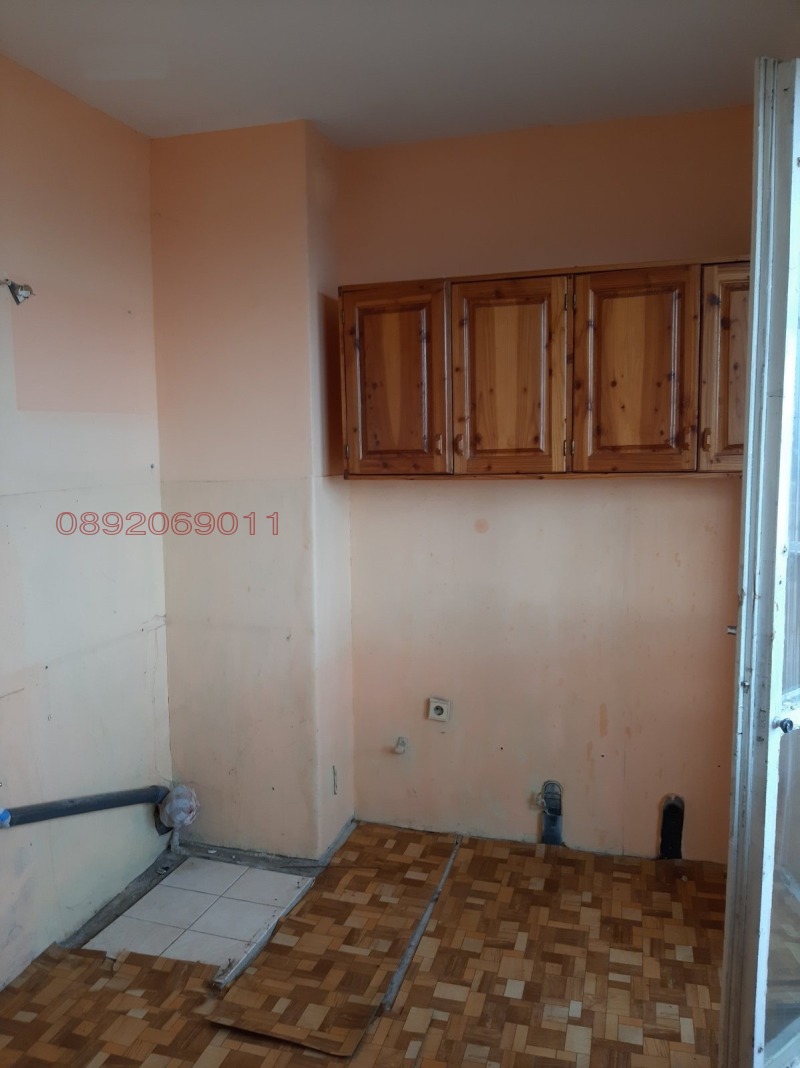 Продава 4-СТАЕН, гр. Шумен, Тракия, снимка 2 - Апартаменти - 52802396