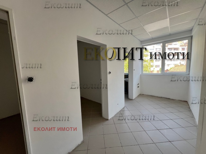 Na prodej  Kancelář Sofia , Darvenica , 260 m2 | 37251556 - obraz [5]