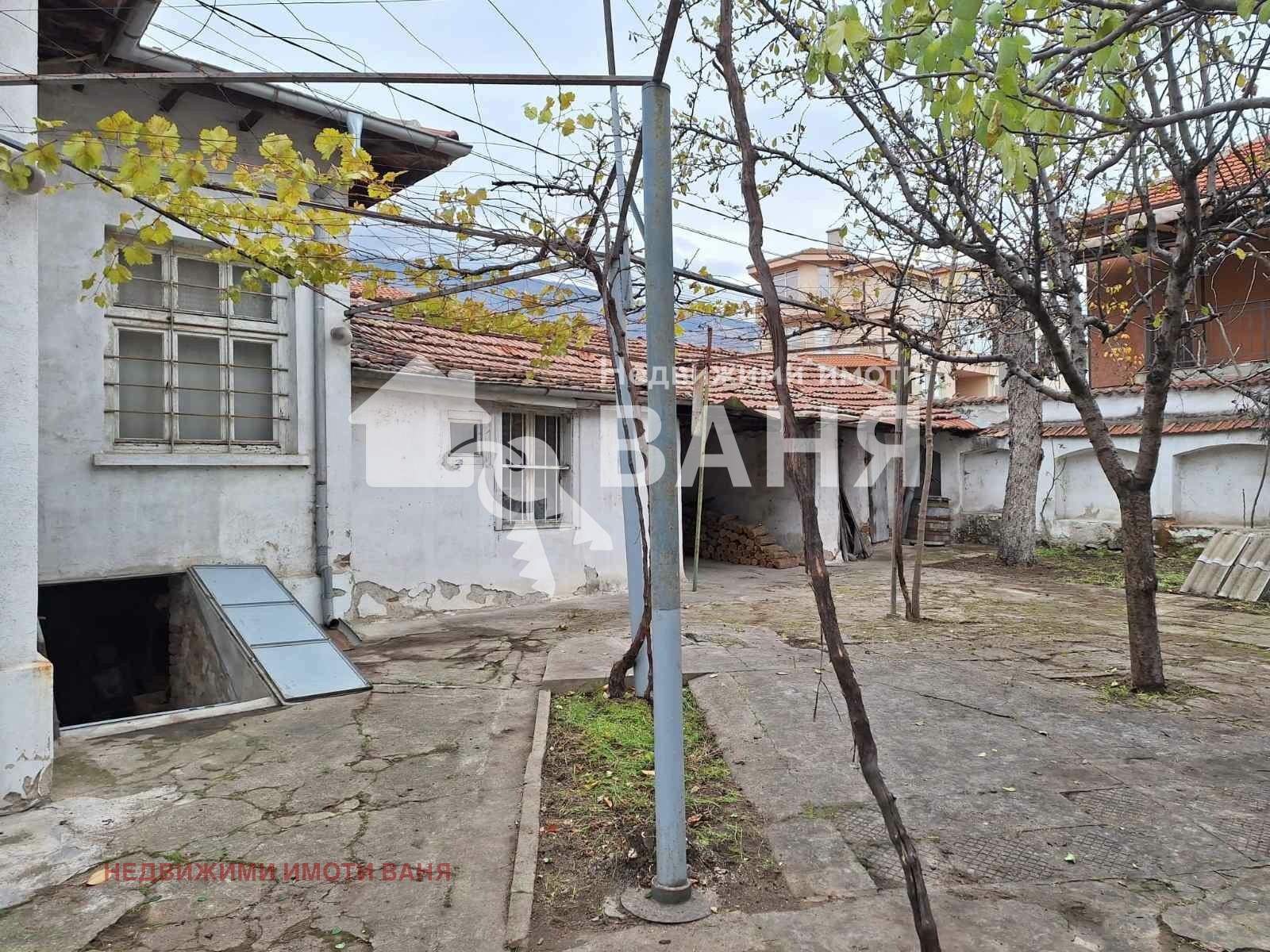 Продава КЪЩА, гр. Карлово, област Пловдив, снимка 13 - Къщи - 54079143