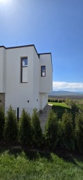 Продава КЪЩА, област Перник, с. Кладница • 330000 € • 18367160 — Holmes.bg