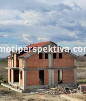 Продажба на имоти в с. Скутаре, област Пловдив — страница 3 - изображение 2 