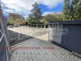 ГАРАЖ, ПАРКОМЯСТО, 13 m2