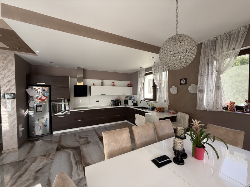 Продава КЪЩА, гр. Пловдив, Западен, снимка 7 - Къщи - 53010283