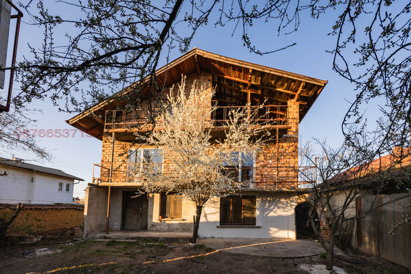 Продава КЪЩА, с. Караполци, област София област