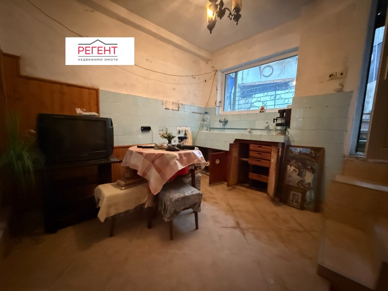 Продава ЕТАЖ ОТ КЪЩА, гр. Габрово, Център