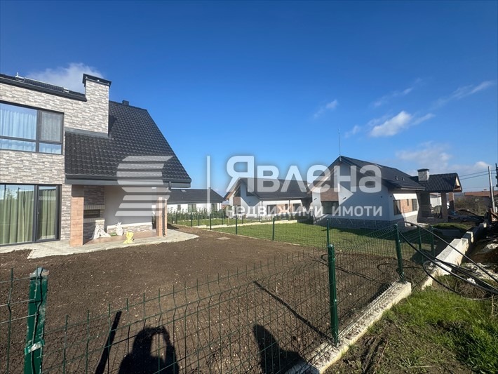 Продава КЪЩА, гр. Варна, с. Звездица, снимка 3 - Къщи - 53115407