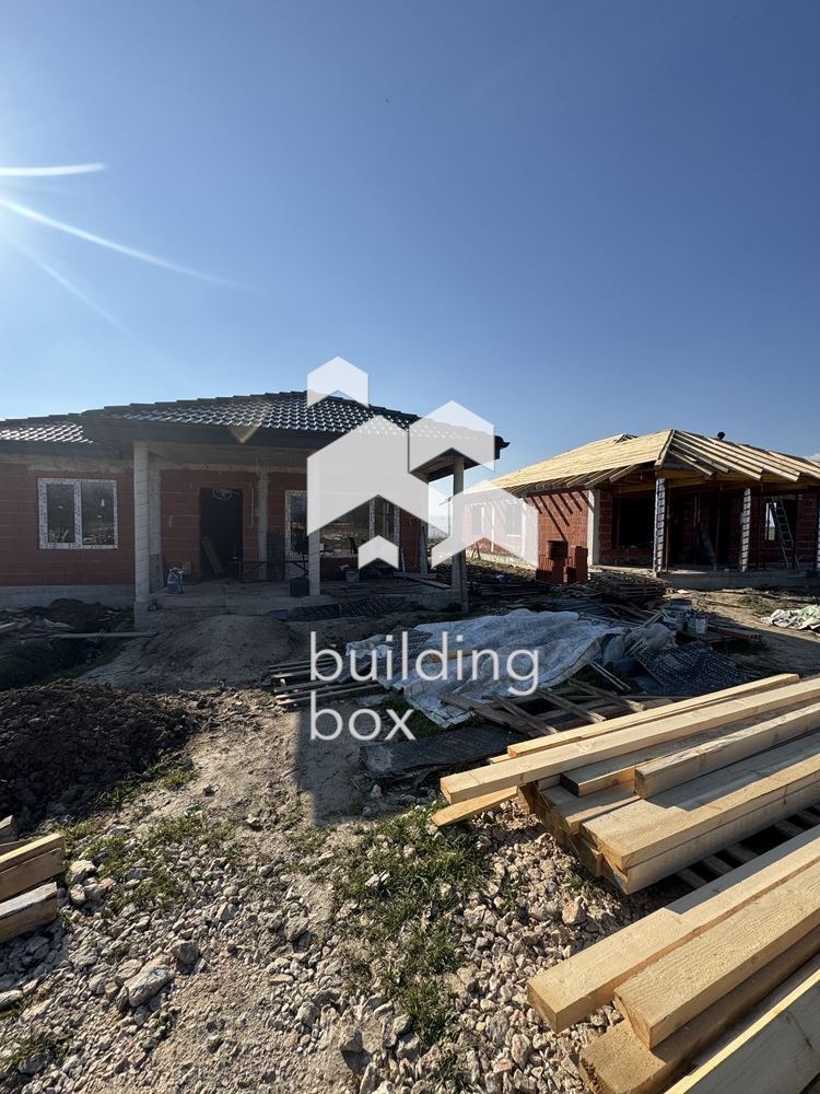 Продава КЪЩА, с. Маноле, област Пловдив, снимка 2 - Къщи - 55183636