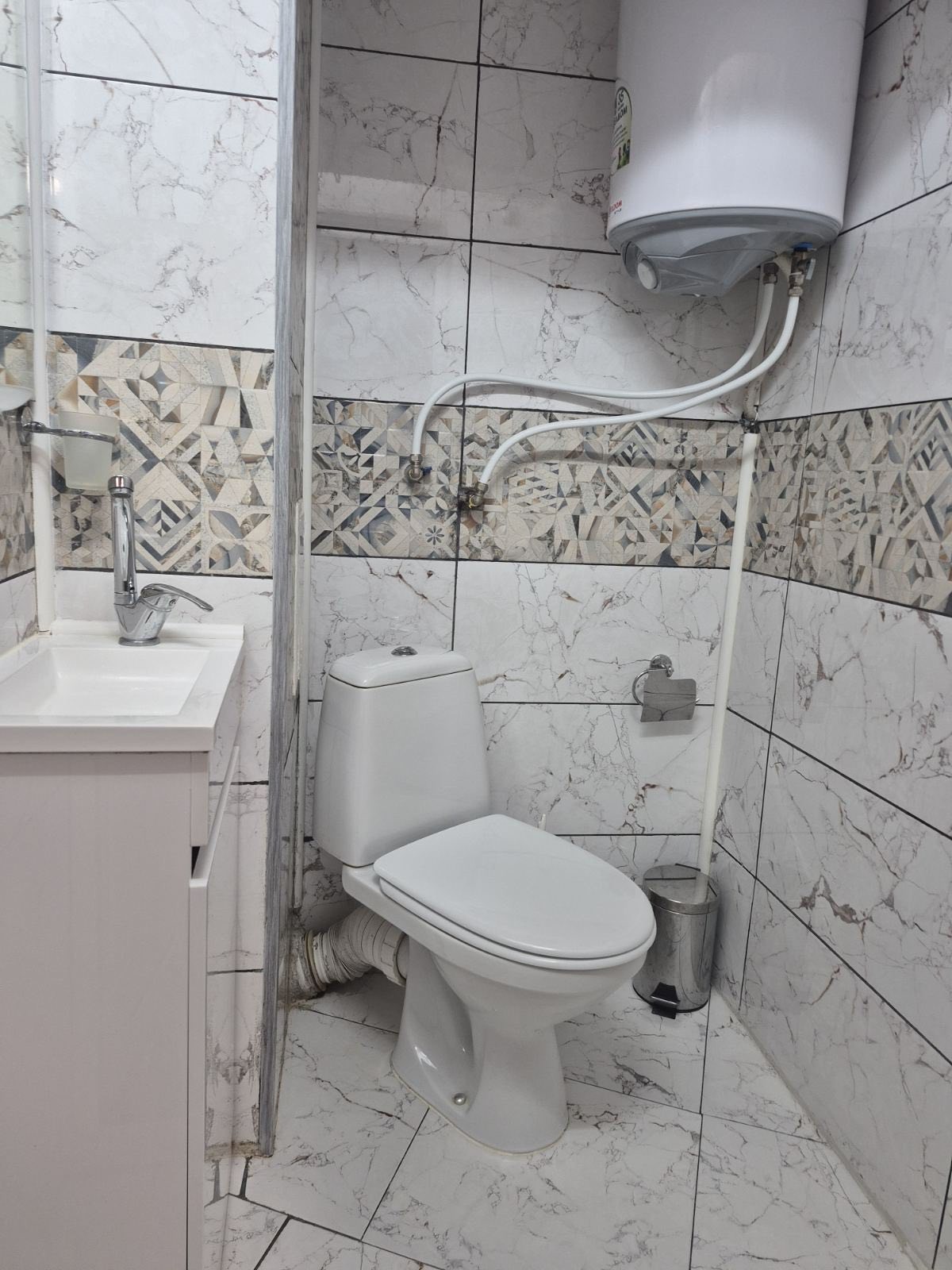 Продава 1-СТАЕН, гр. Бургас, Център, снимка 3 - Апартаменти - 54700303