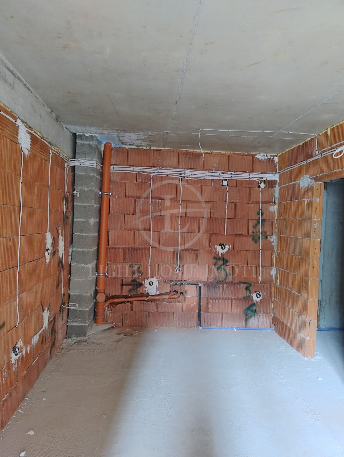 Продава 1-СТАЕН, гр. Пловдив, Южен, снимка 2 - Апартаменти - 53170689