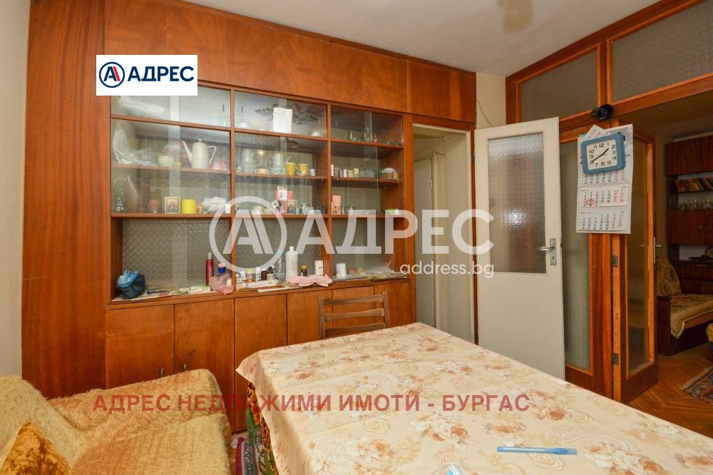 Продава 3-СТАЕН, гр. Бургас, Славейков, снимка 2 - Апартаменти - 54029677
