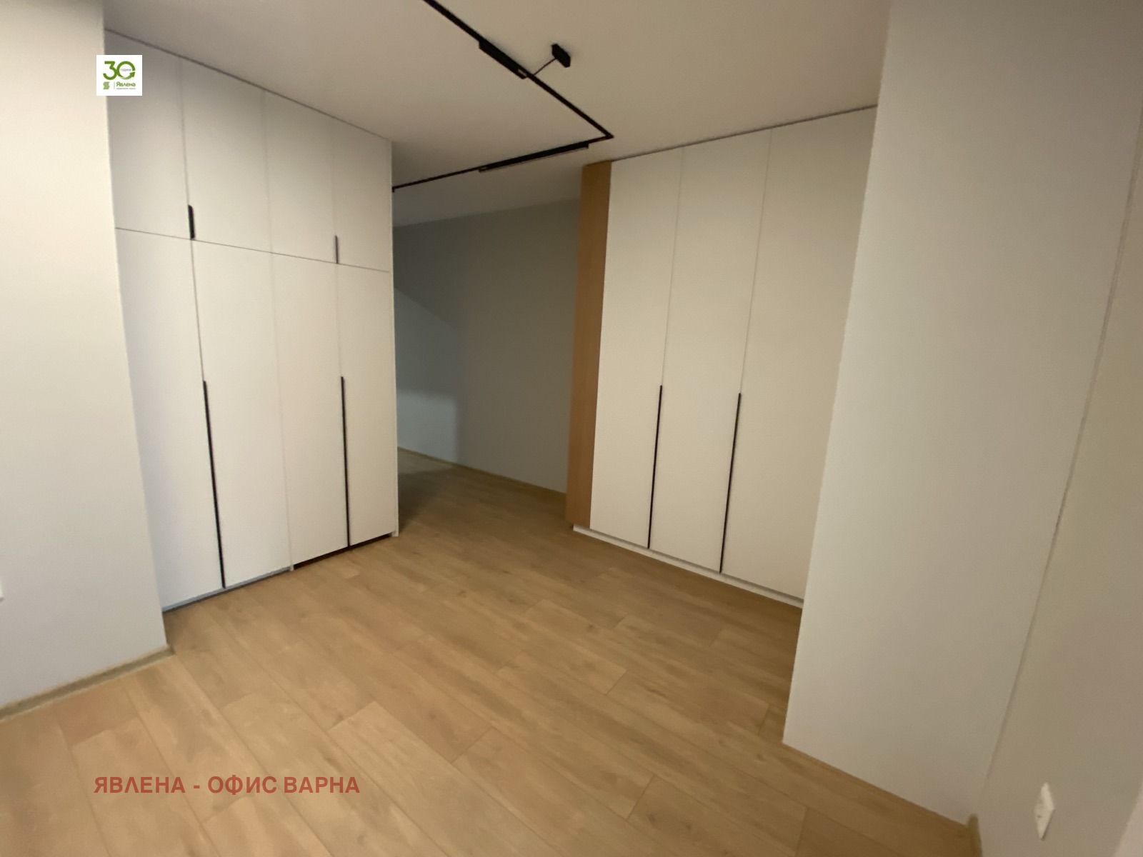 Продава 3-СТАЕН, гр. Варна, Център, снимка 6 - Апартаменти - 55824040