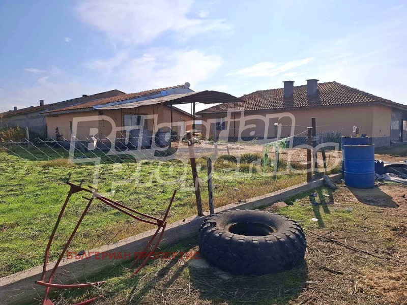 Продава ФЕРМА в област Ямбол, с. Атолово - 3000 кв.м / При запитване, БЪЛГЕРИАН ПРОПЕРТИС