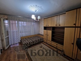 3-стаен град Русе, Чародейка - Юг 8