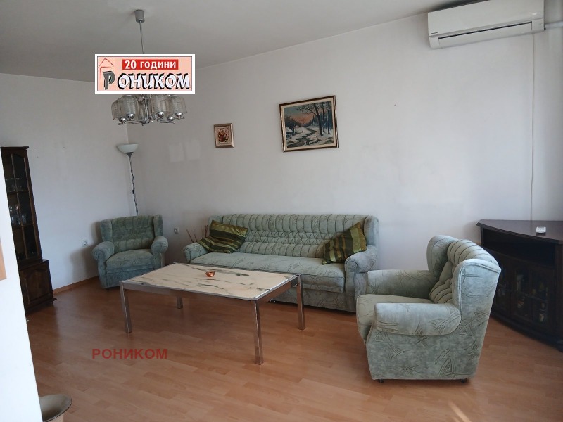 À venda  2 quartos Plovdiv , Kamenica 1 , 98 m² | 33827504