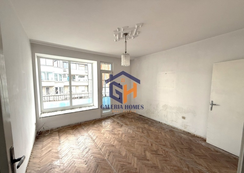 Продава 3-СТАЕН, гр. Бургас, Център, снимка 2 - Апартаменти - 53244198