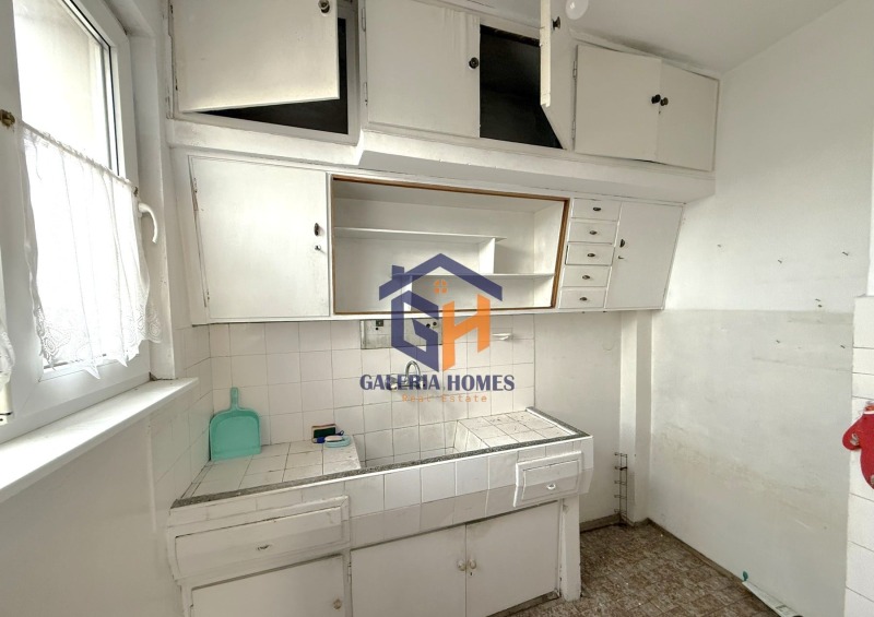 Продава 3-СТАЕН, гр. Бургас, Център, снимка 11 - Апартаменти - 53244198