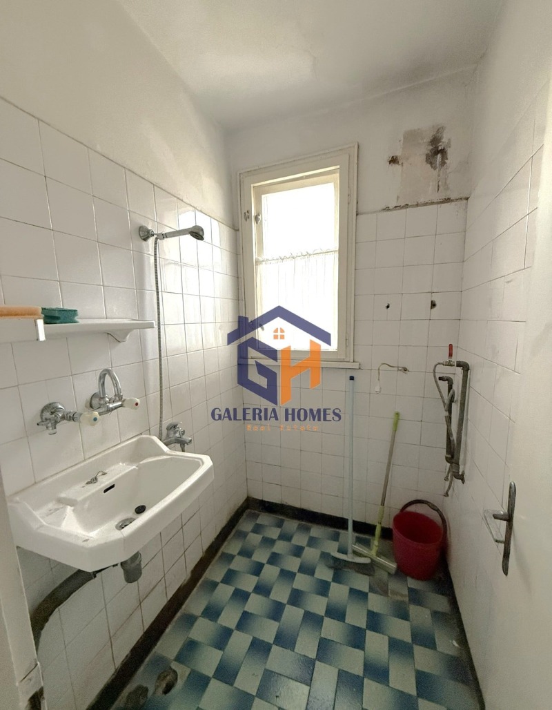 Продава 3-СТАЕН, гр. Бургас, Център, снимка 10 - Апартаменти - 53244198