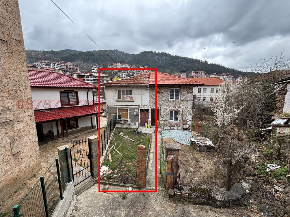 Продава КЪЩА, гр. Смолян, Устово, снимка 2 - Къщи - 54207395