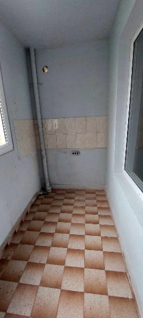 In vendita  2 camere da letto Plovdiv , Gagarin , 65 mq | 48597770 - Immagine [2]