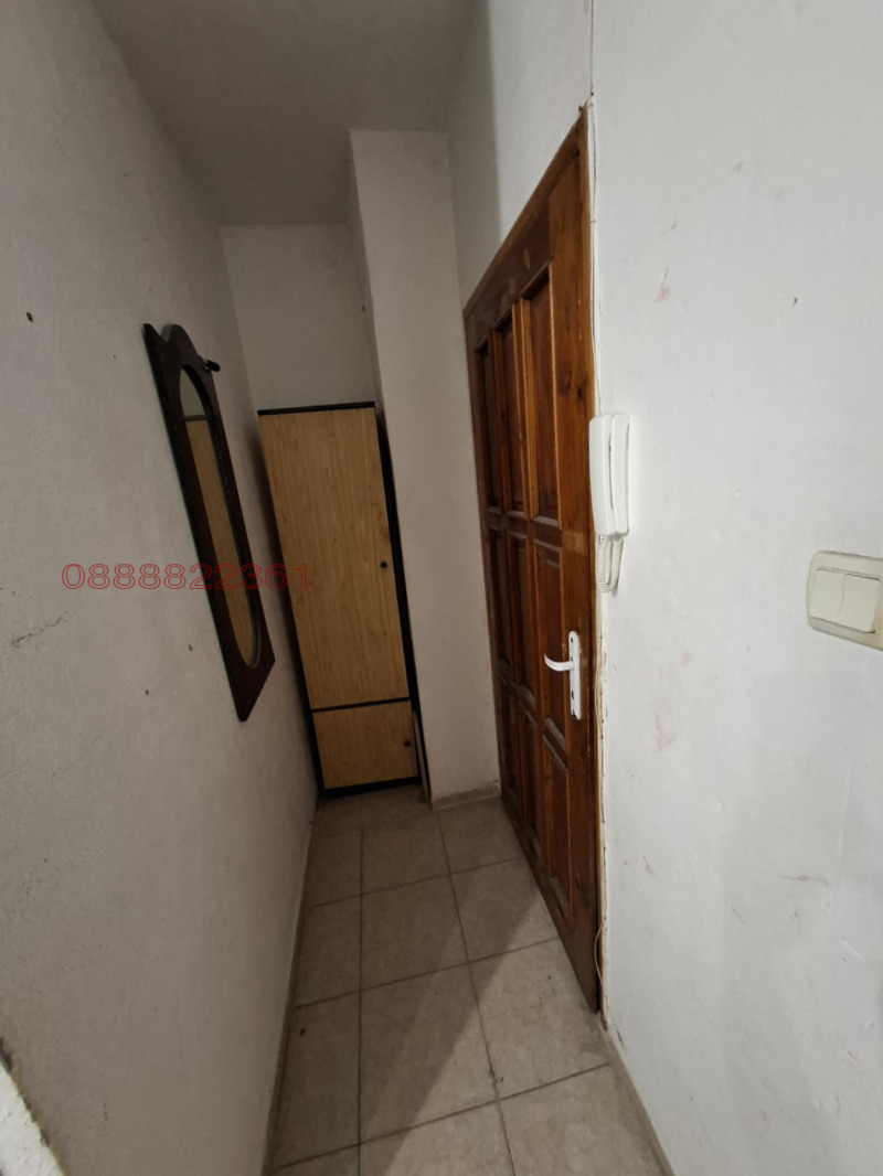 Продава  1-стаен град Варна , Погреби , 41 кв.м | 38340445 - изображение [2]