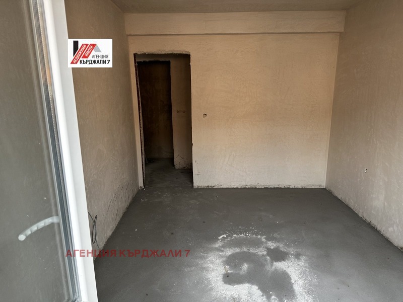 Продава  3-стаен град Кърджали , Възрожденци , 96 кв.м | 15210236 - изображение [7]