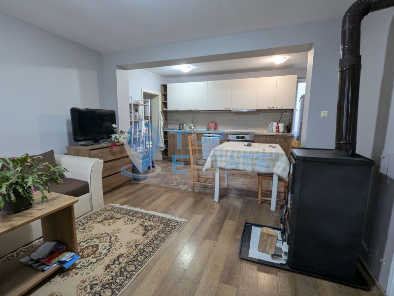 Продава КЪЩА, с. Поликраище, област Велико Търново, снимка 2 - Къщи - 53465850