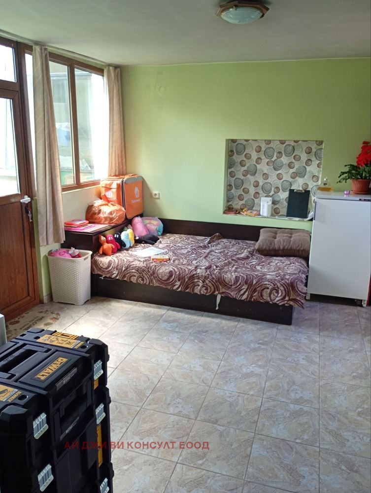 Продава КЪЩА, с. Разлив, област София област, снимка 10 - Къщи - 55229647