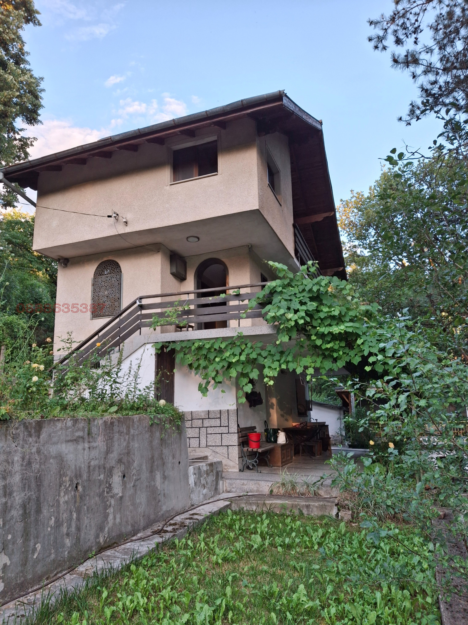 Продава ВИЛА, с. Батулия, област София област