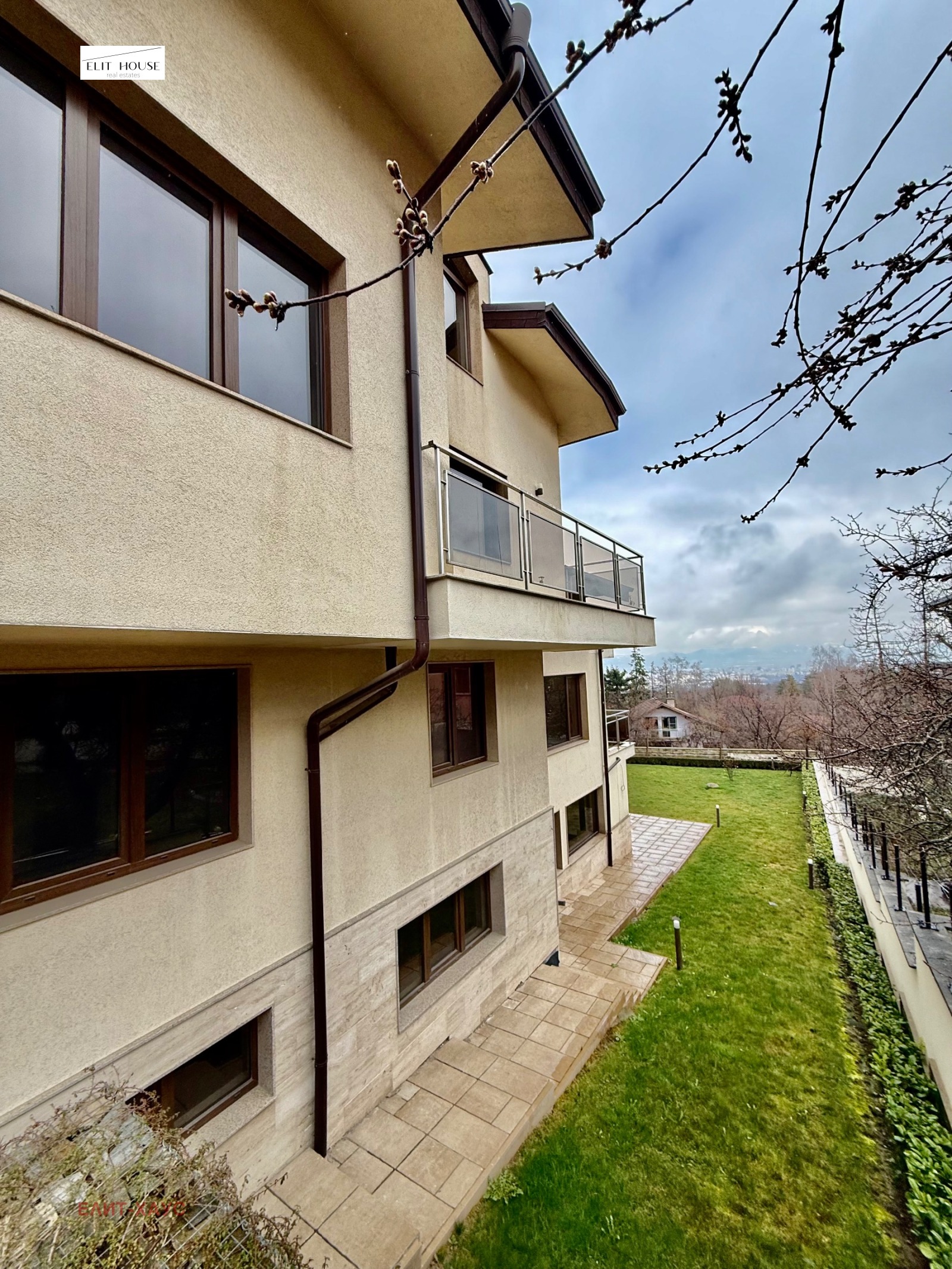 Продава КЪЩА, гр. София, Драгалевци, снимка 2 - Къщи - 54208579