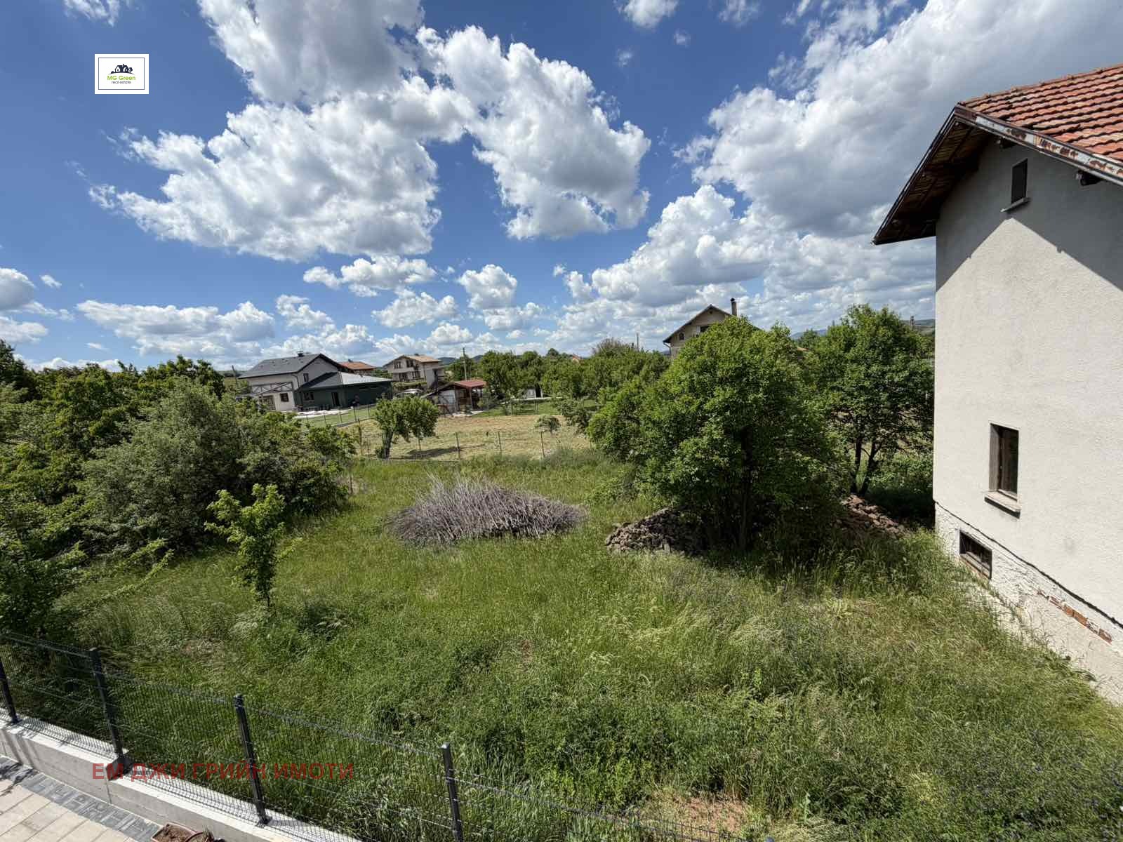 Продава КЪЩА, с. Ярджиловци, област Перник, снимка 2 - Къщи - 54386304