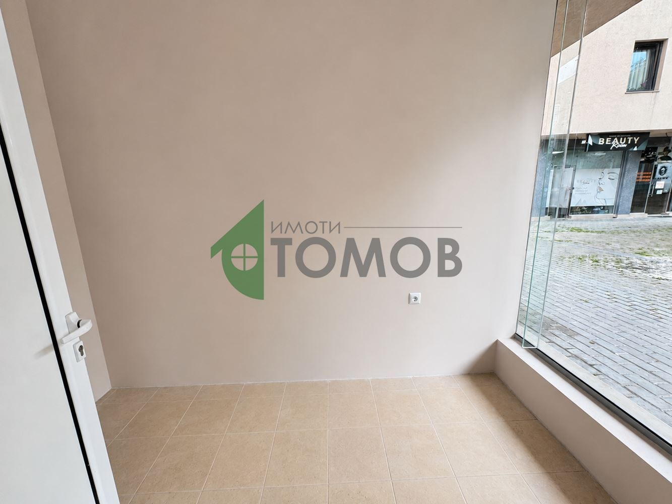 Продава МАГАЗИН, гр. Шумен, Център, снимка 4 - Магазини - 54791495