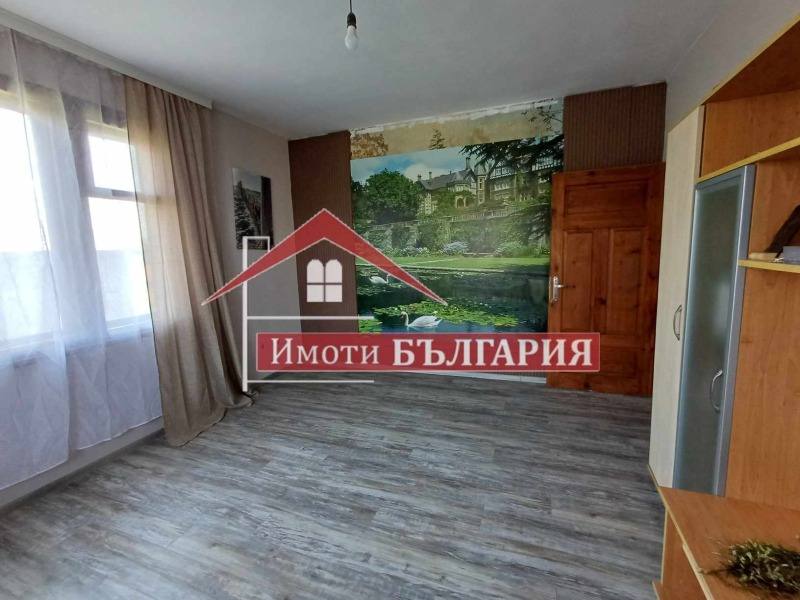 Продава ЕТАЖ ОТ КЪЩА, гр. Баня, област Пловдив, снимка 2 - Етаж от къща - 46382342
