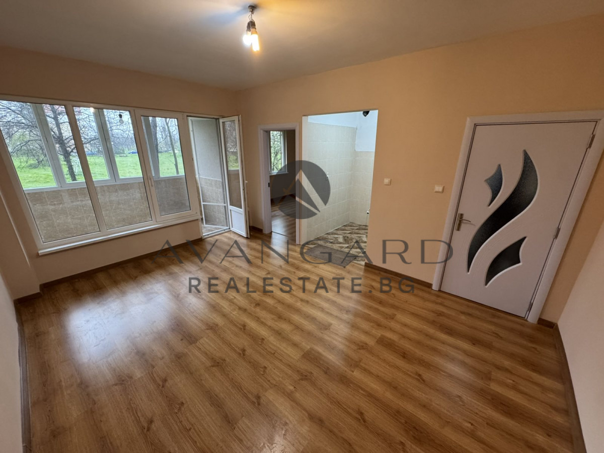 Продава 2-СТАЕН, гр. Пловдив, Тракия