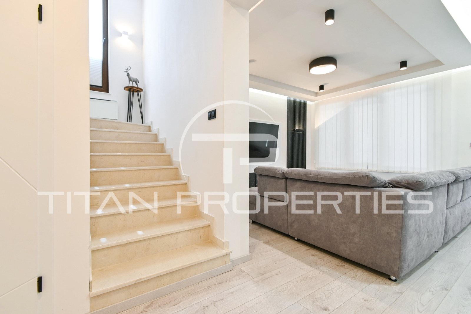 Продава КЪЩА, гр. София, м-т Детски град, снимка 10 - Къщи - 55616307