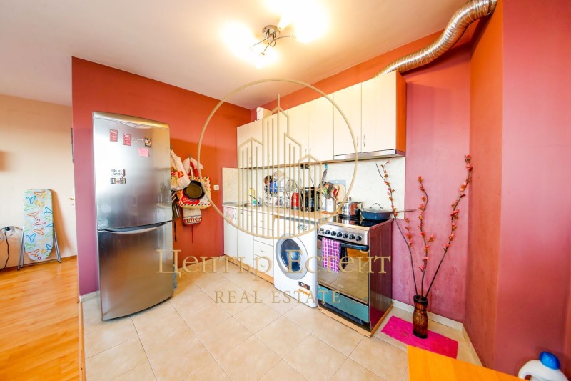 Продава 3-СТАЕН, гр. Плевен, Идеален център, снимка 2 - Апартаменти - 52954959