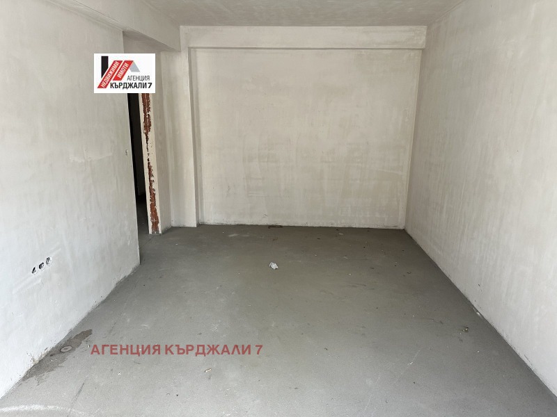 Продава 3-СТАЕН, гр. Кърджали, Възрожденци, снимка 5 - Апартаменти - 53200891