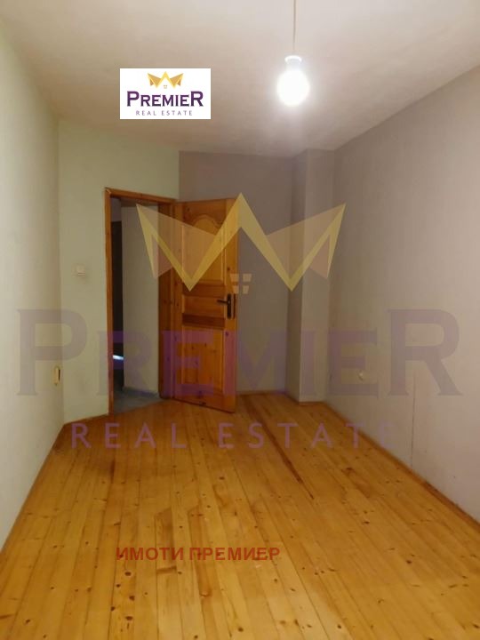 Продава 3-СТАЕН, гр. Бургас, Възраждане, снимка 3 - Апартаменти - 55429265