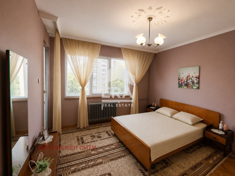 Продава 3-СТАЕН, гр. Плевен, Идеален център, снимка 3 - Апартаменти - 55623499
