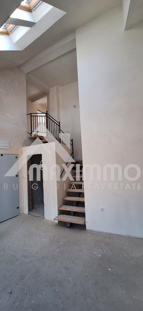 Продава МНОГОСТАЕН, гр. Варна, Колхозен пазар, снимка 3 - Апартаменти - 55010336