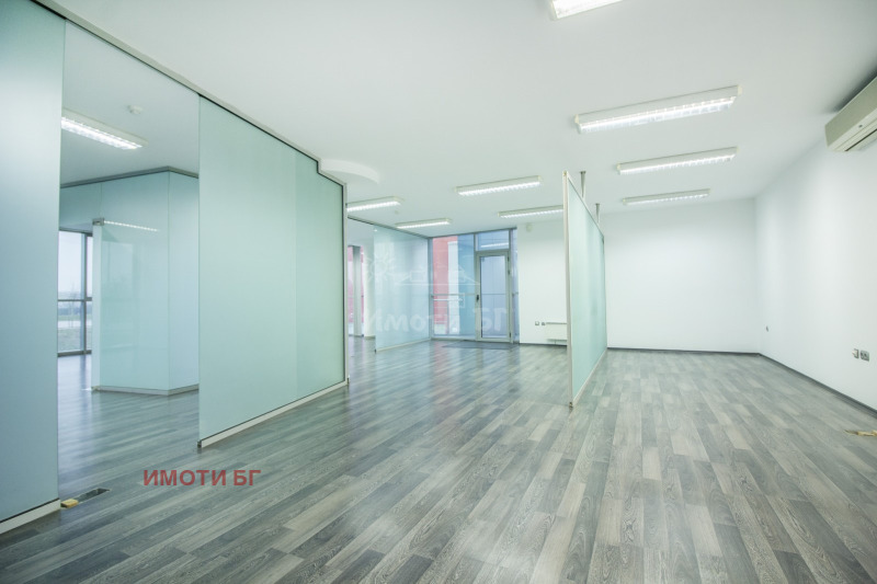 Te koop  Kantoor Sofia , Vrazjdebna , 1623 m² | 41163414
