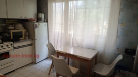2 bedroom Vazrazhdane, Ruse