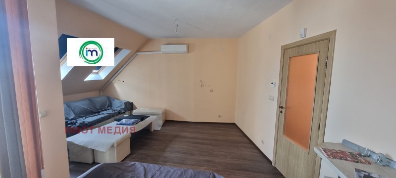 Продава 3-СТАЕН, гр. Пазарджик, Идеален център, снимка 3 - Апартаменти - 53045638