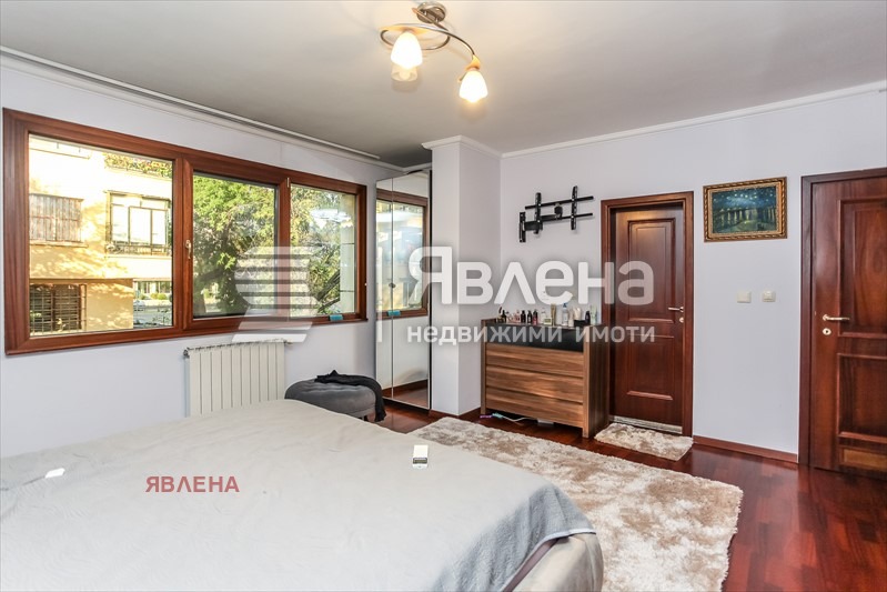 Продава 4-СТАЕН, гр. София, Изток, снимка 11 - Апартаменти - 52945561