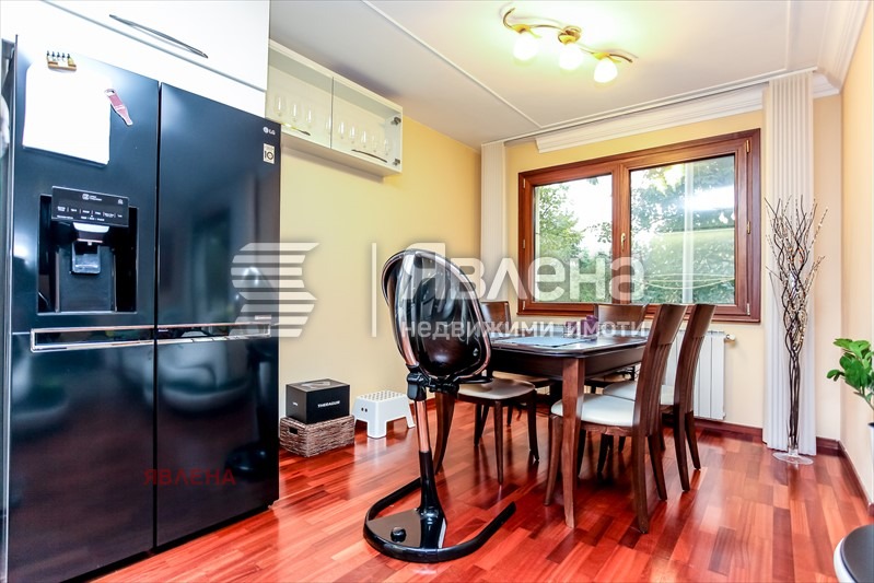 Продава 4-СТАЕН, гр. София, Изток, снимка 17 - Апартаменти - 52945561