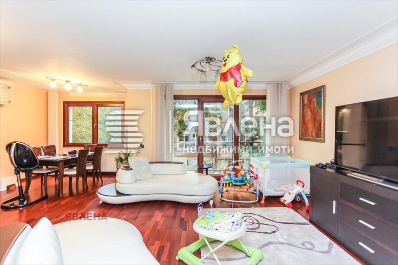 Продава 4-СТАЕН, гр. София, Изток, снимка 4 - Апартаменти - 52945561