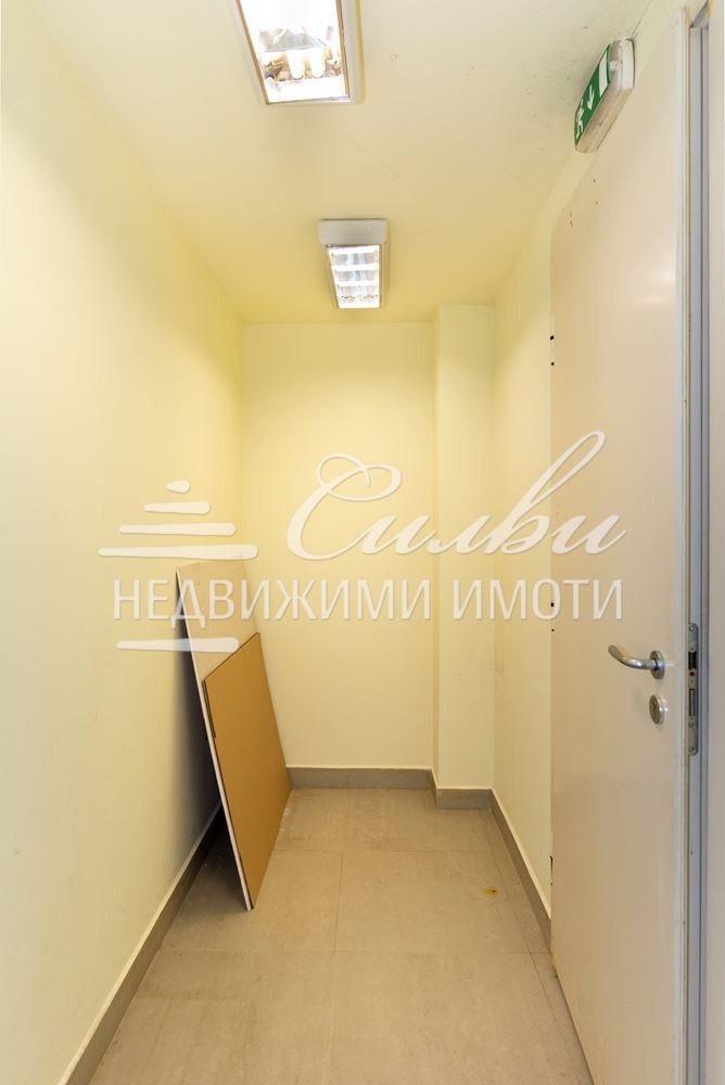 Продава МАГАЗИН, гр. Шумен, Център, снимка 11 - Магазини - 52602598