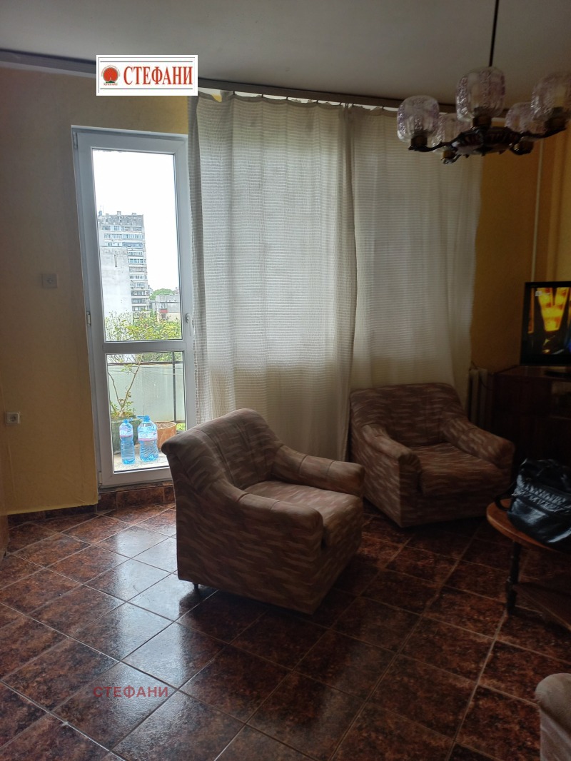 Продава  3-стаен, град Русе, Възраждане •  104 000 EUR • ID 98674387 — holmes.bg - [1] 